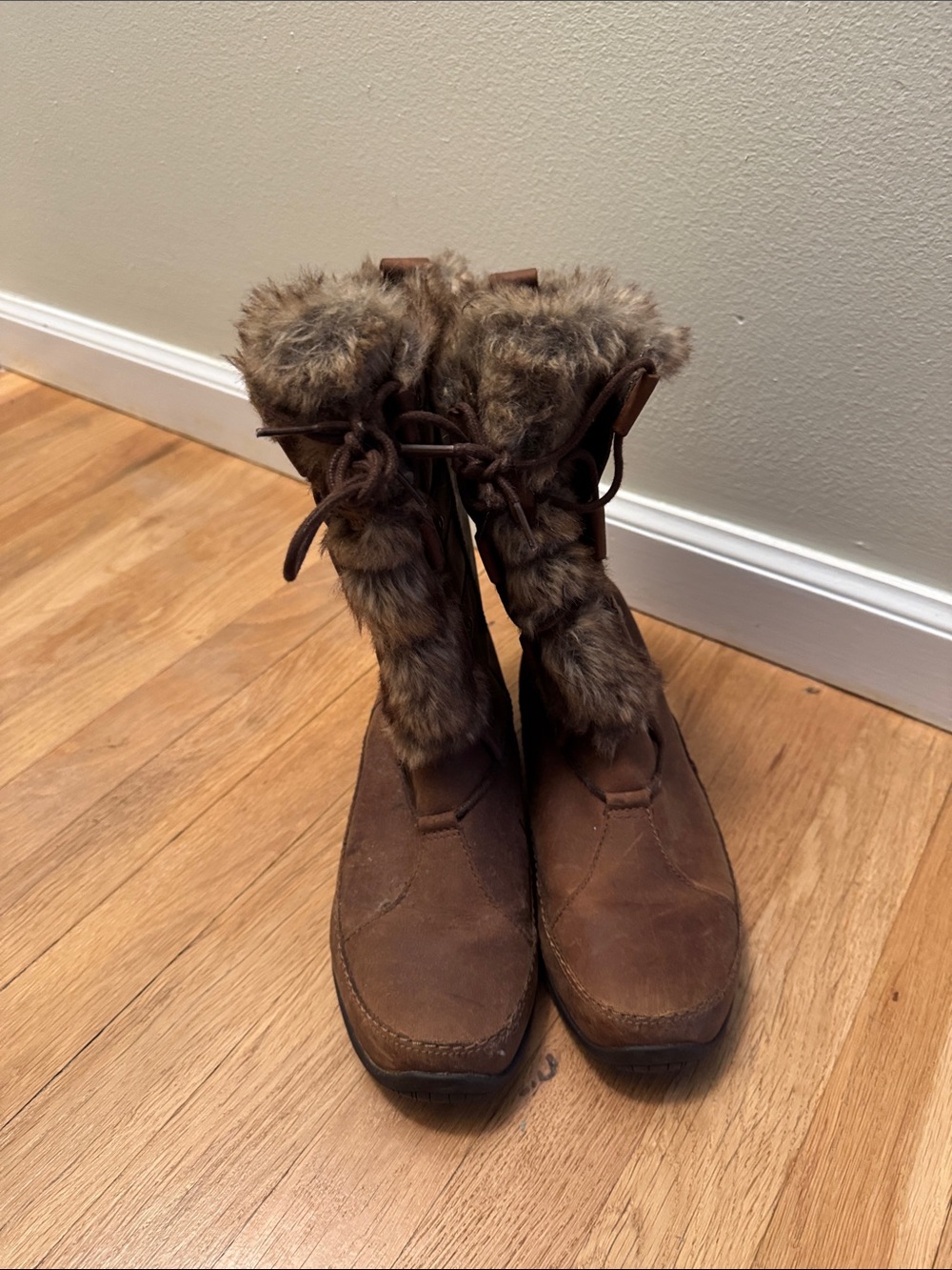 Brown Faux-Fur Trim Winter Boots